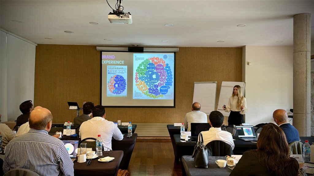 Charla Customer Experience Programa de Consejeros Empresariales Consejo360