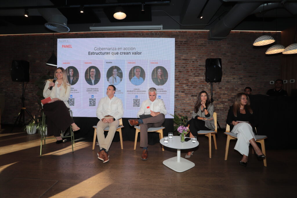 Panel Gobernanza Encuentro Compite360